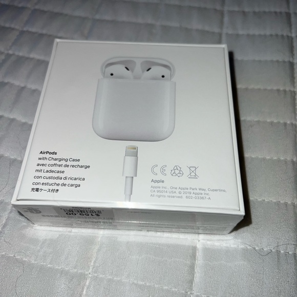 Airpods - Picture 3 of 3
